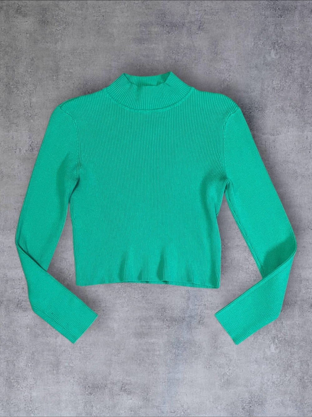 Green Cropped Ribbed Mock Neck Divided H&M Sz M Sweater